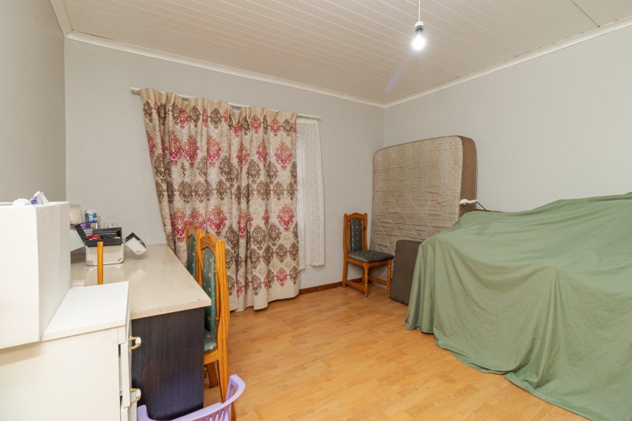 4 Bedroom Property for Sale in Devon Park Western Cape
